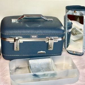 American tourister Tiara make-up travel case